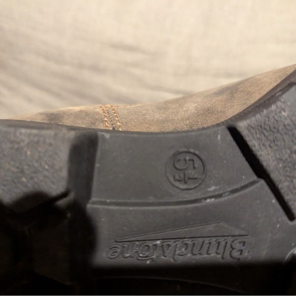 Blundstones size 8.5🥰 - Picture 5 of 6